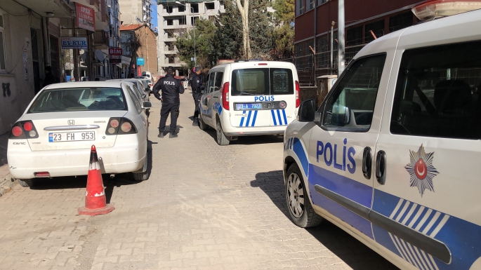 Elazığ’da bıçaklı kavga: 1 yaralı