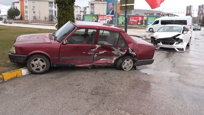 Elazığ’da trafik kazası: 4 yaralı