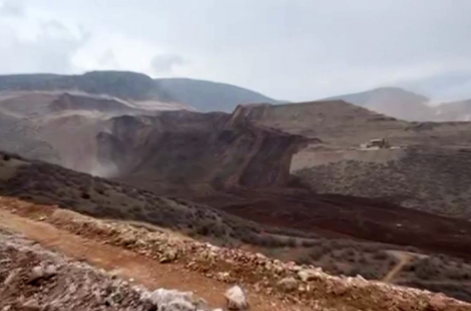 Erzincan’da maden sahasında toprak kayması: En az 9 kişi toprak altında